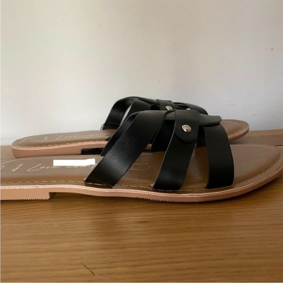 New Look Leather Flats Sandals  Black Sizes 3, 4, 5, 6, 7, 8 - Picture 2 of 2
